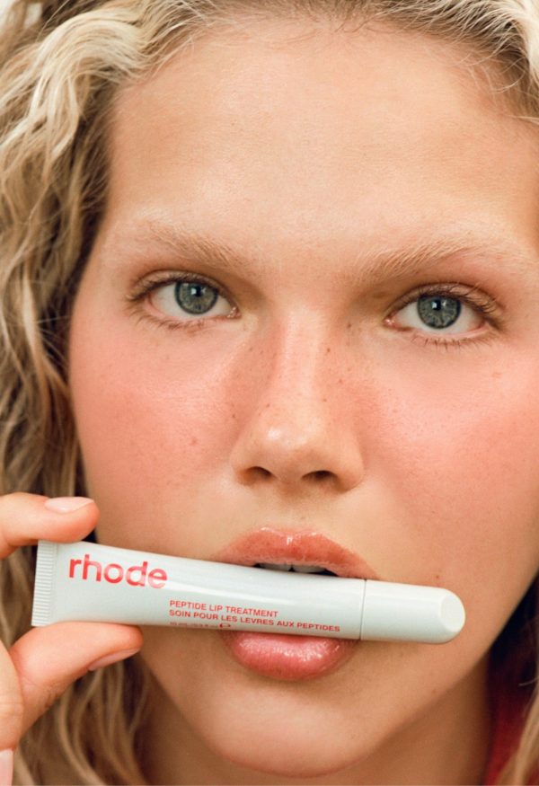 strawberry-glaze-hero1-mobile peptide lip treatment strawberry glaze