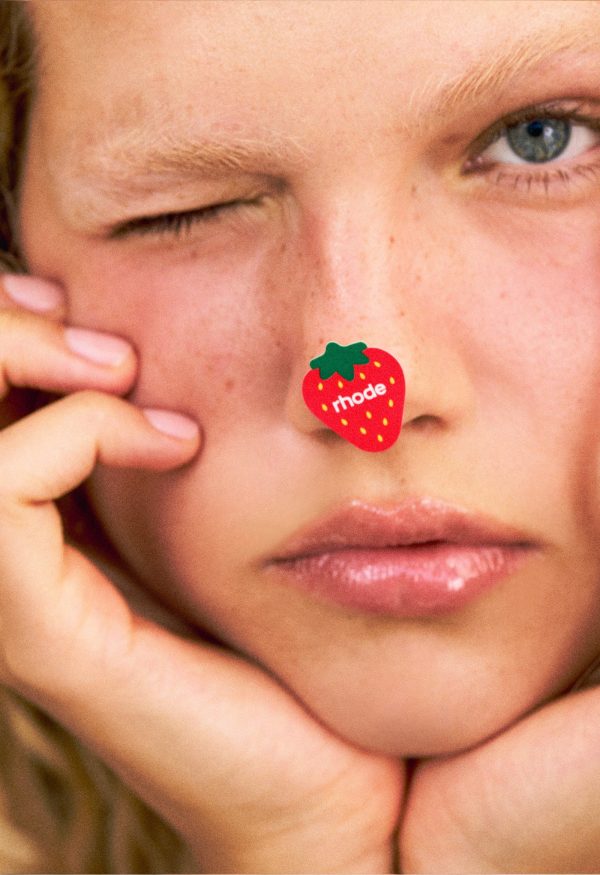 strawberry-glaze-hero3-mobile-1 the peptide lip treatment set