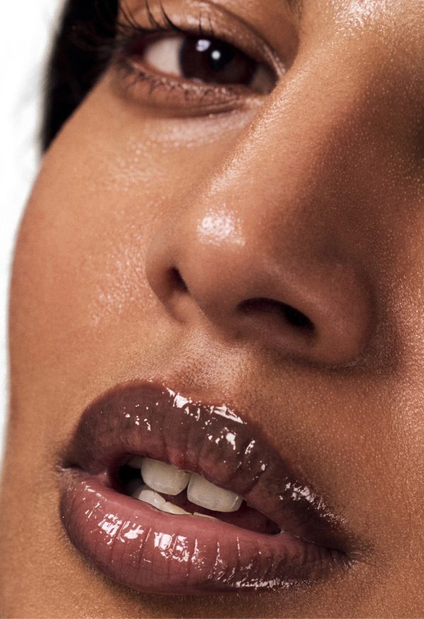 strawberry-glaze-hero3-mobile peptide lip treatment strawberry glaze